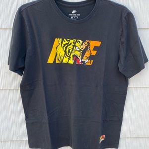 Nike Air Graphic Tee